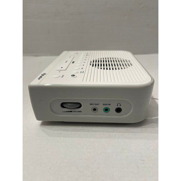 Sangean HDR-15 AM/FM Digital Tuning Clock Radio with USB Phone Charging White - Picture 7 of 9